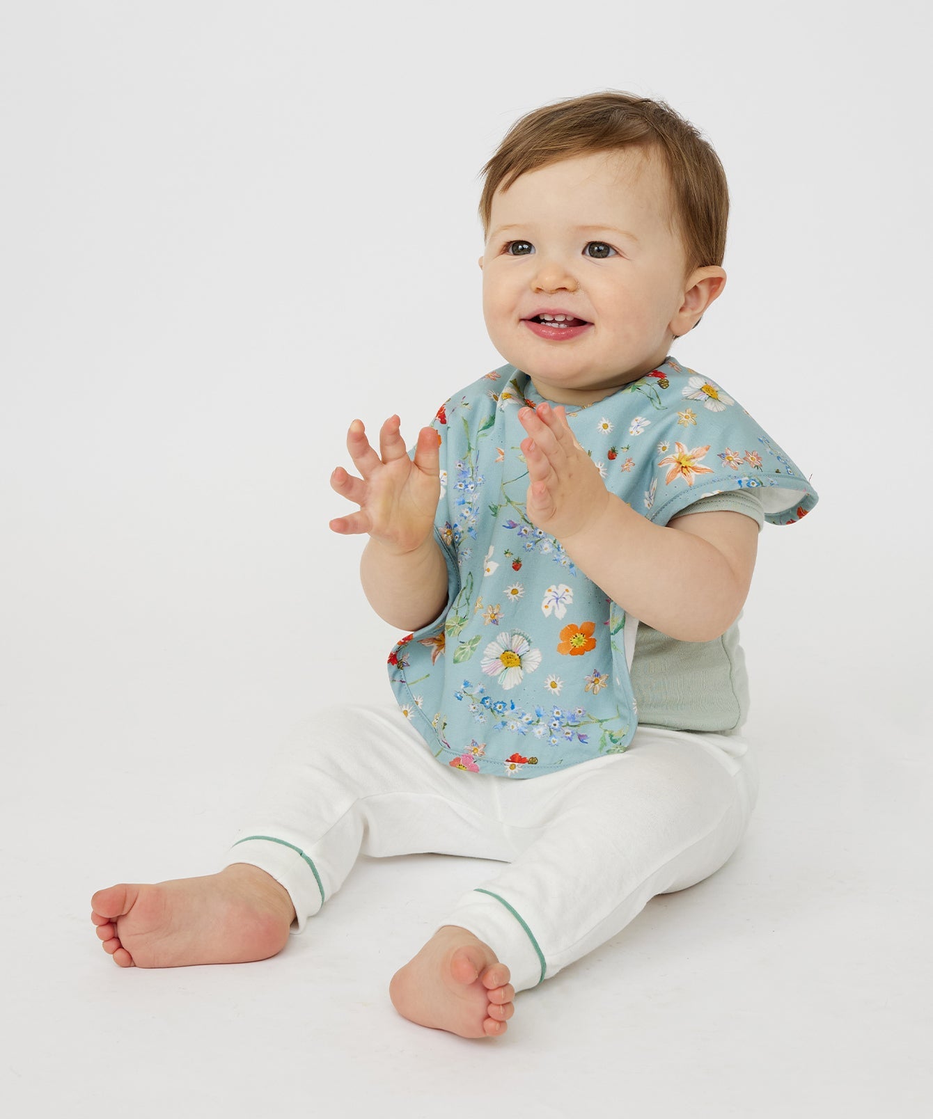 Waterproof Bib in Light Floral