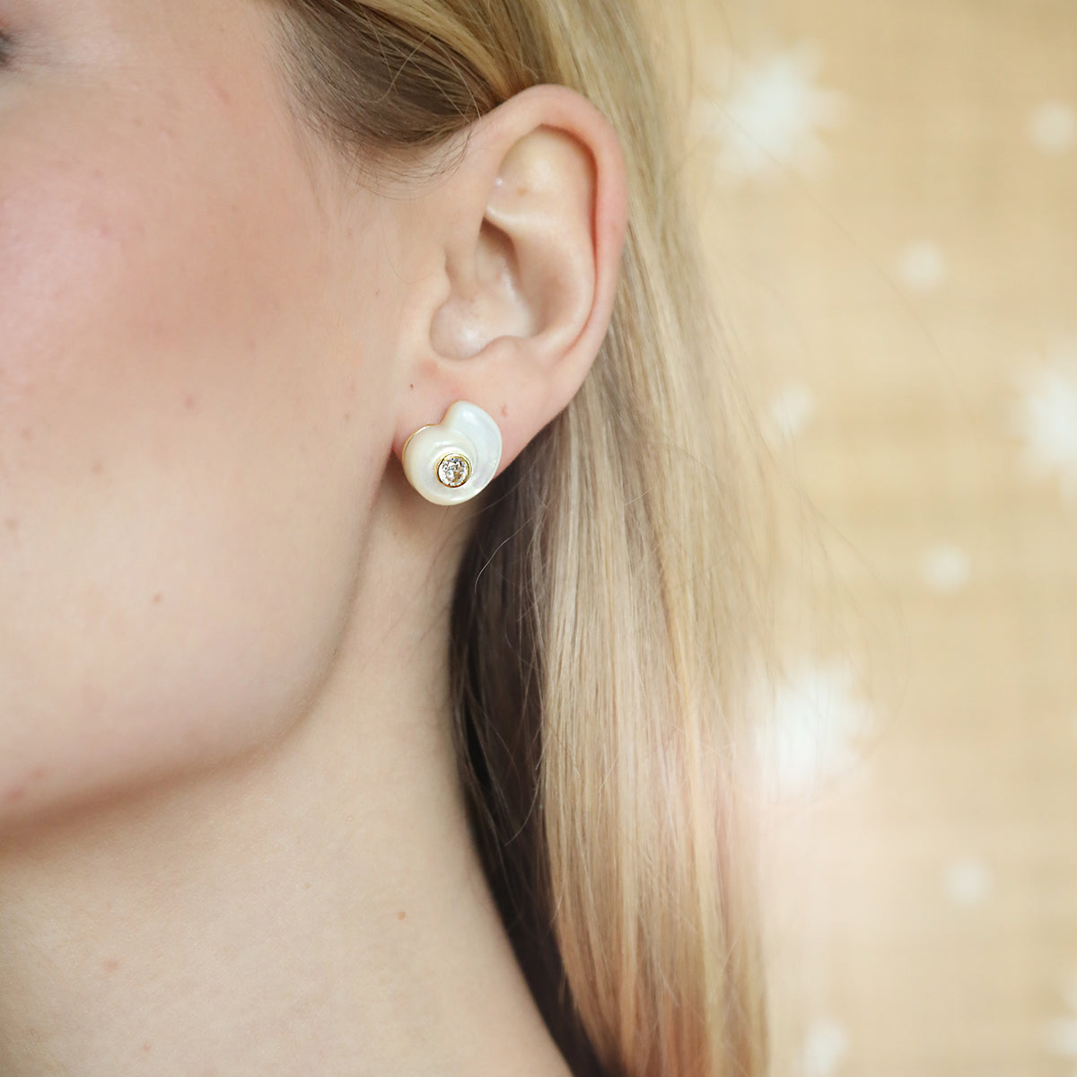 Monomoy Shell Stud in Mother of Pearl