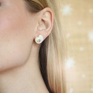 Monomoy Shell Stud in Mother of Pearl