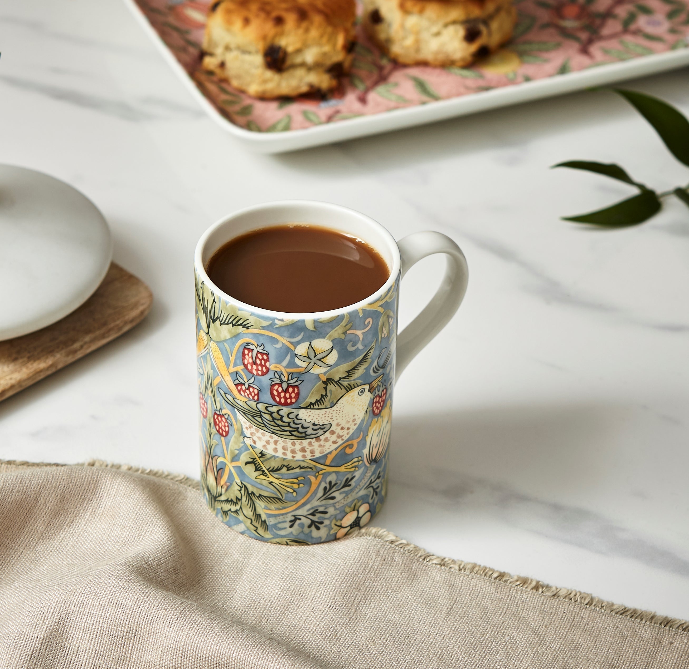 Morris & Co. Mug in Strawberry Thief