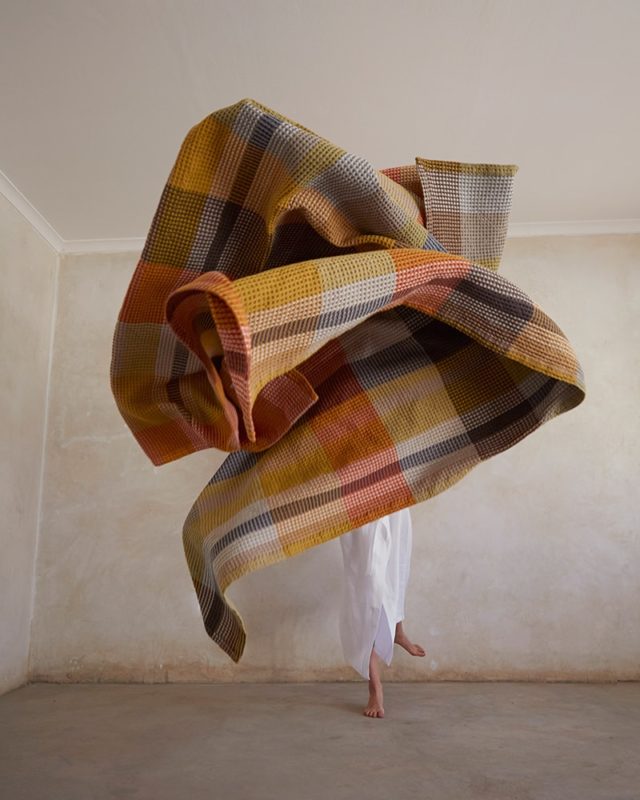 Vrou Vrou Blanket; Queen or King Tamarine