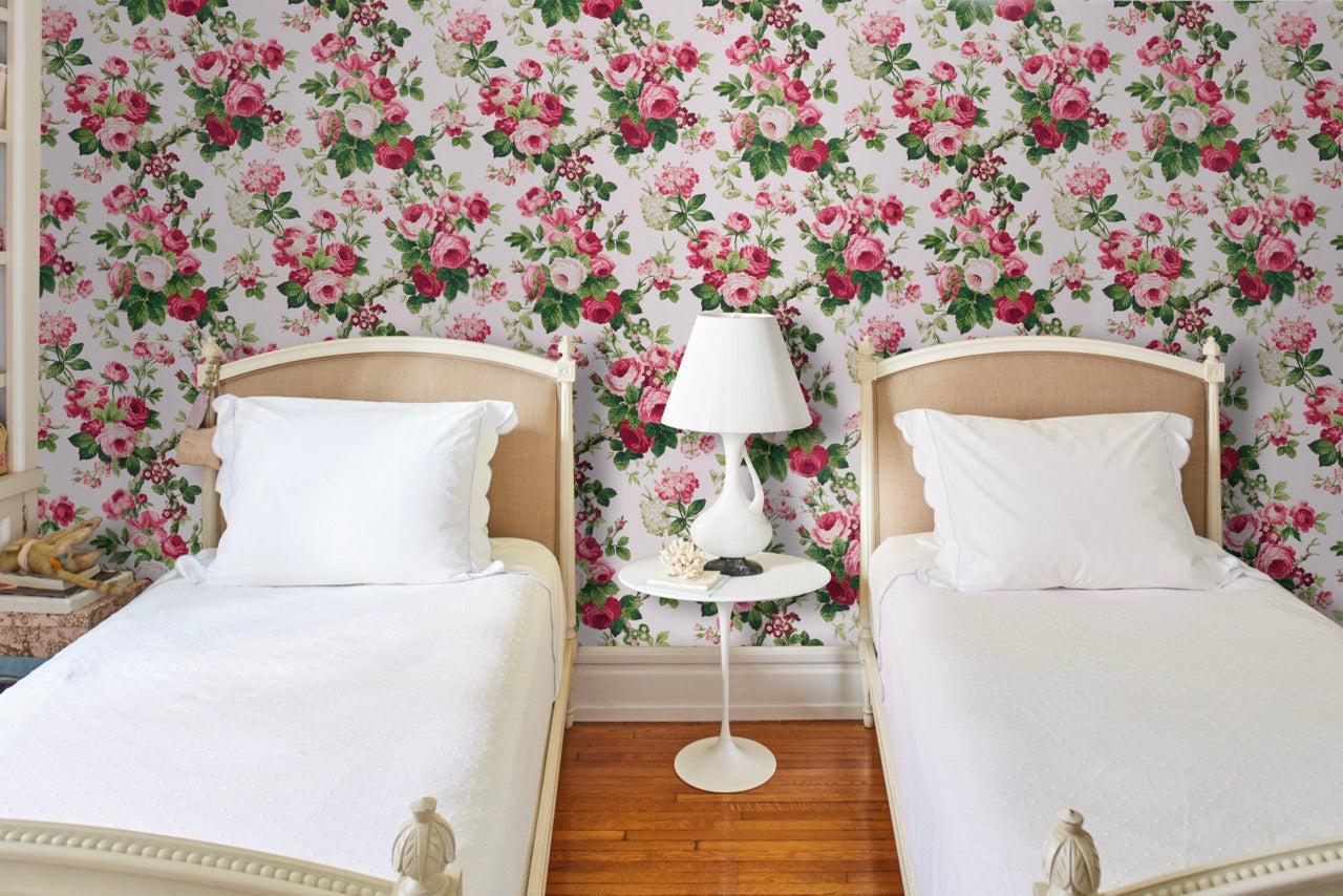 Nancy Floral Wallpaper in Rose