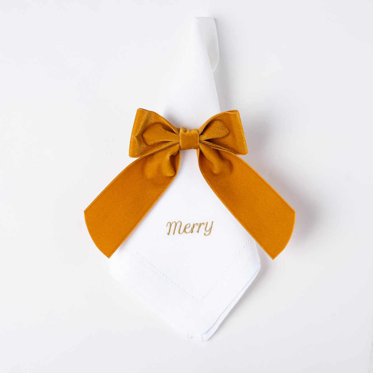 Merry Linen Dinner Napkins in Gold