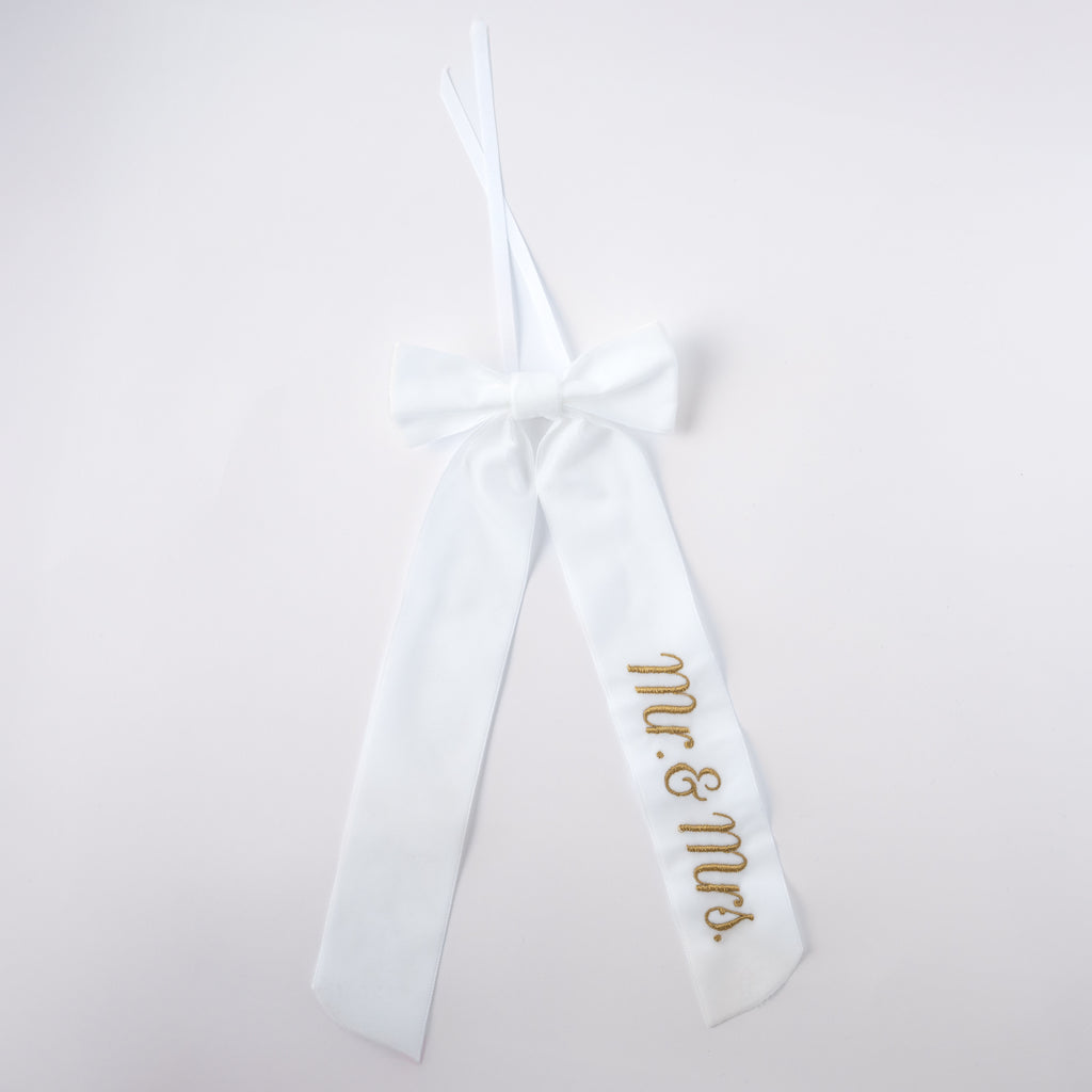 Wine Bow “Mr. & Mrs.” in White with Gold