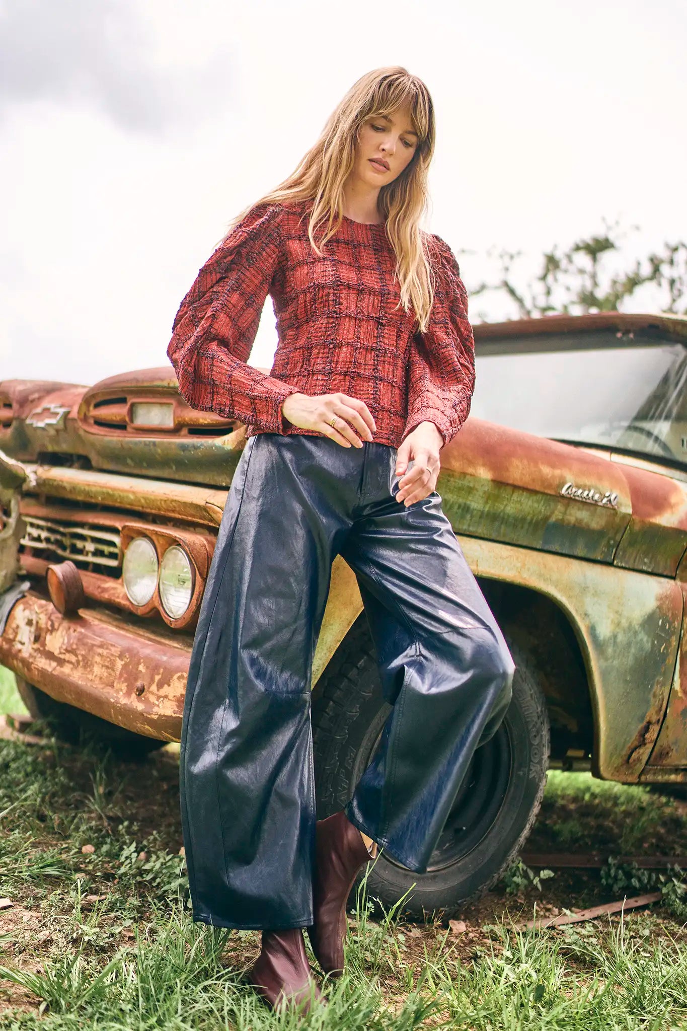 Mabel Pant in Dark Navy