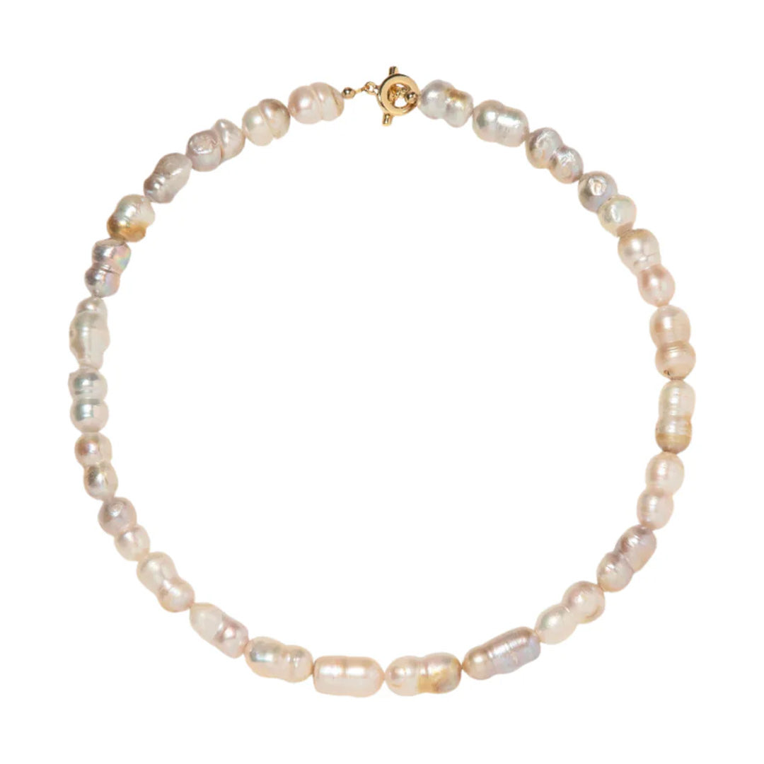 Lilah Necklace in Pearl