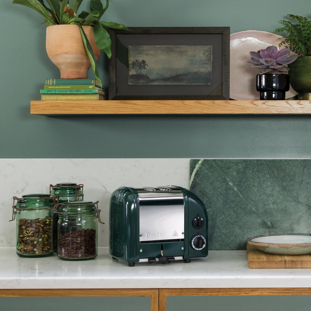 2 Slot Classic Toaster in Evergreen