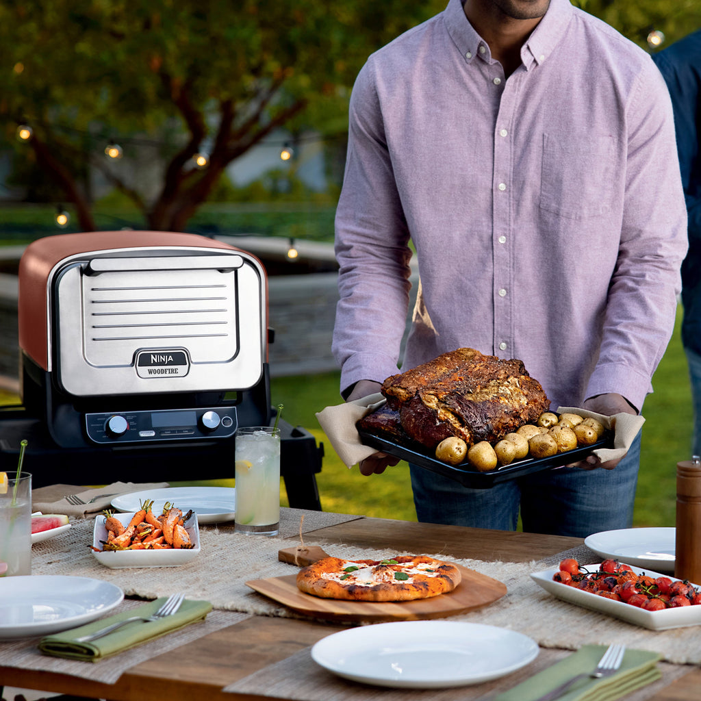 Woodfire 8-in-1 Outdoor Pizza Oven in Red