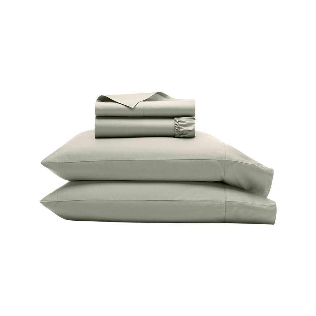Percale Hemmed Sheet Set in Sageleaf