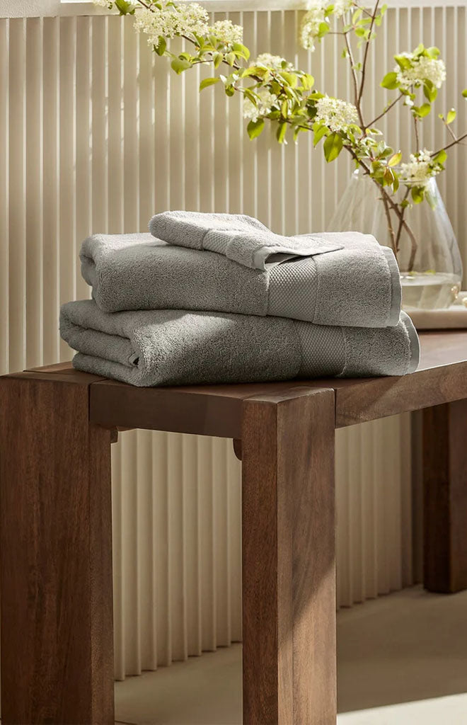Plush Bath Towel Set in Pewter