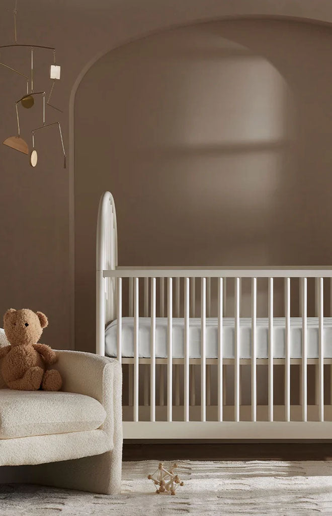 Signature Hemmed Fitted Crib Sheet in Mist