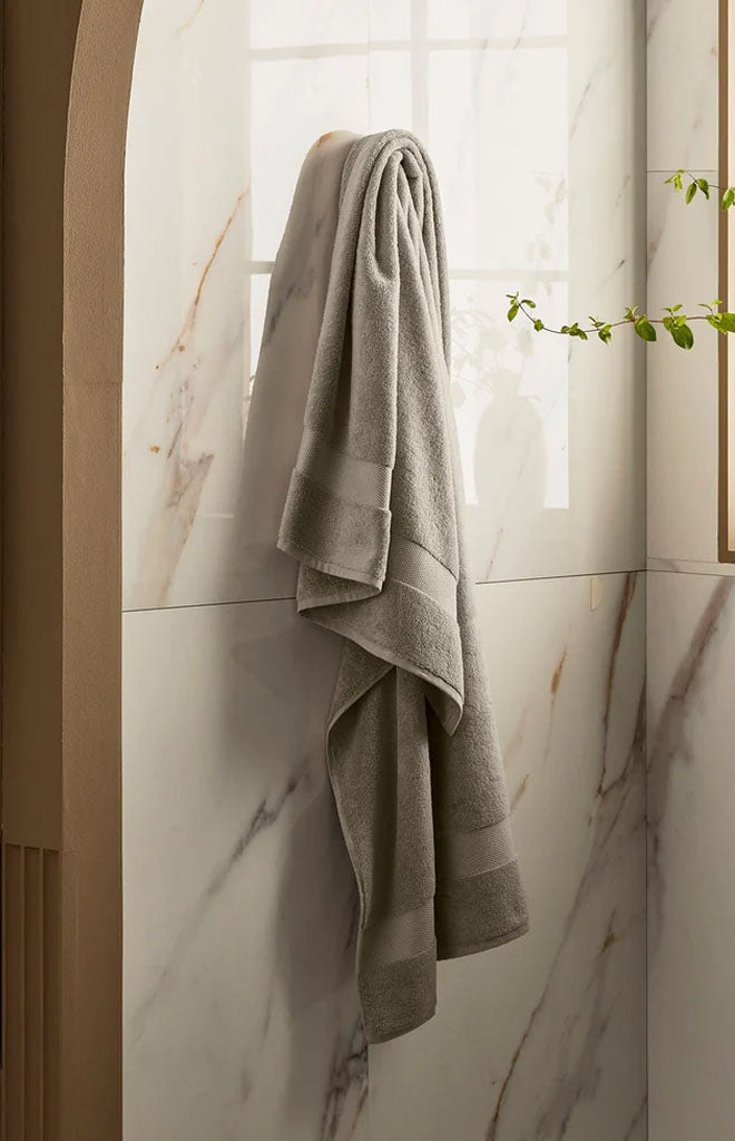 Plush Bath Sheet in Oak