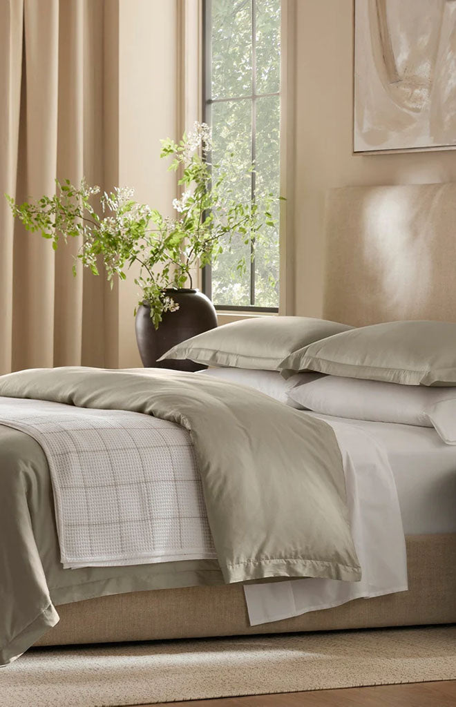 Signature Hemmed Duvet Set in Oak