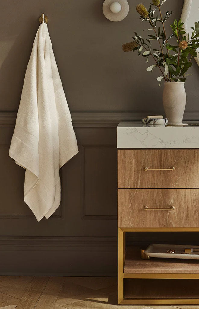 Plush Bath Towel in Cream