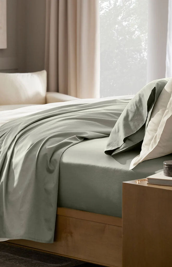 Percale Hemmed Sheet Set in Sageleaf