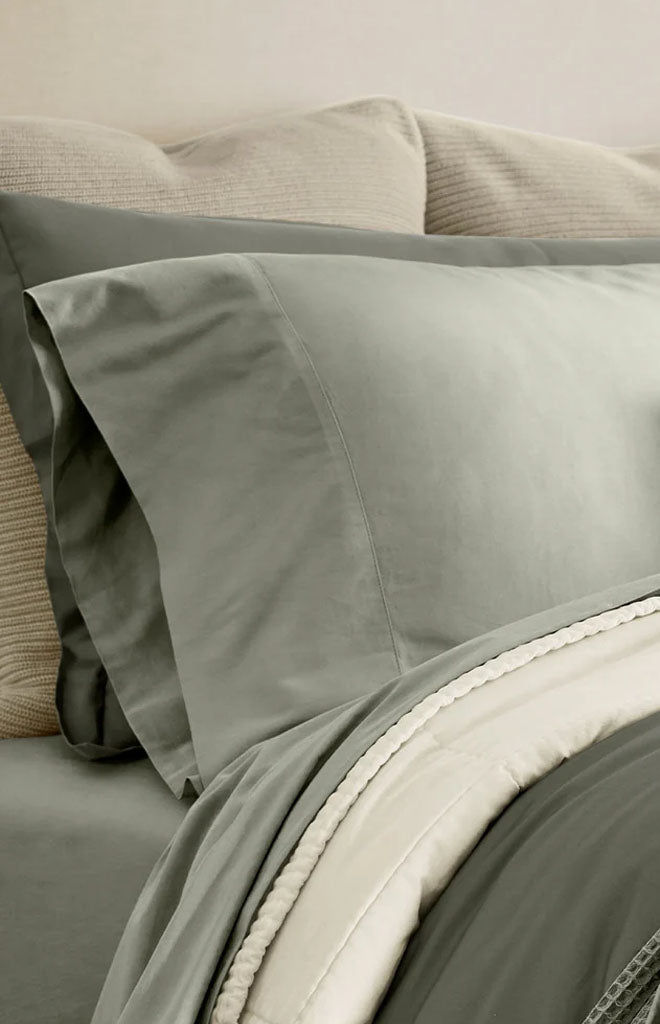 Percale Hemmed Pillowcase Set in Sageleaf