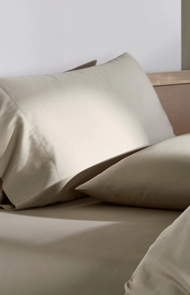 Signature Hemmed Pillowcase Set in Oak