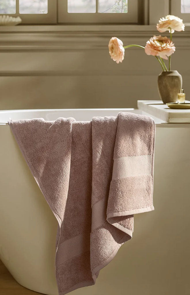 Plush Bath Sheet in Dusty Rose