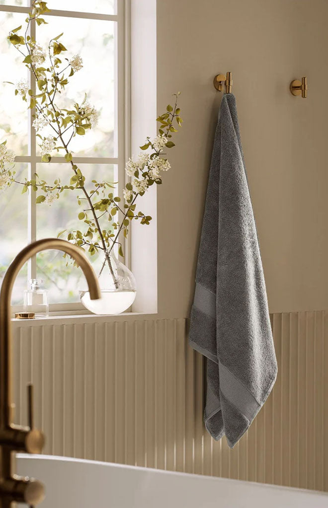 Plush Bath Towel in Stone