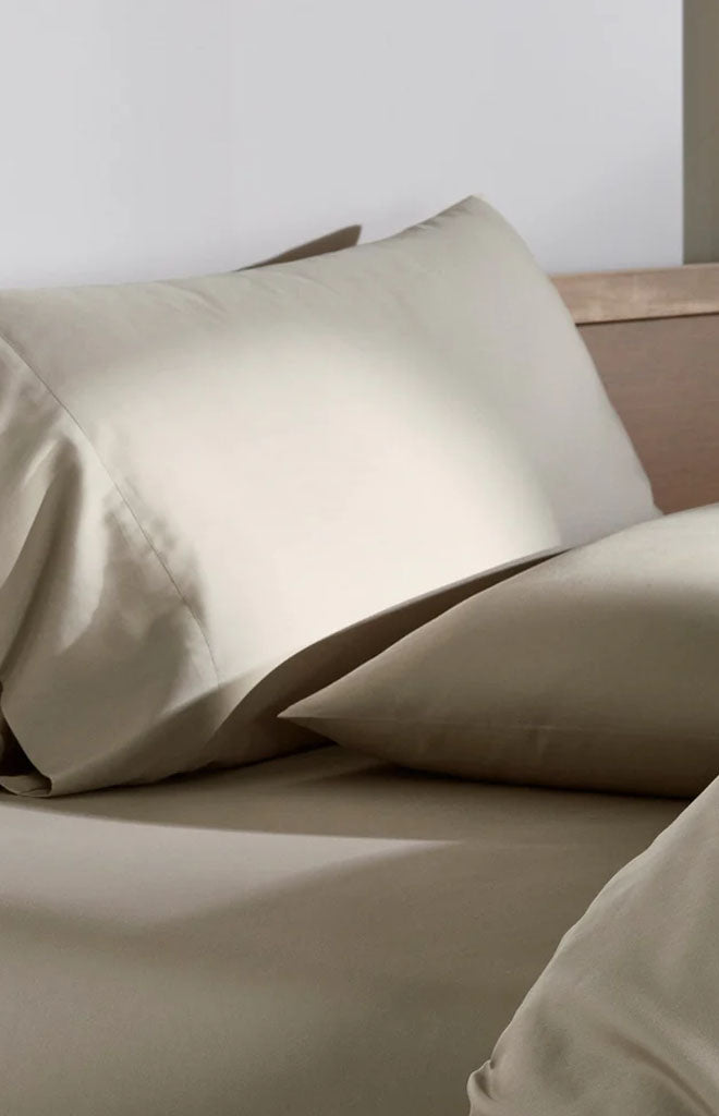 Percale Hemmed Pillowcase Set in Oak