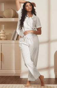 Women's Signature Short Sleeve & Pants Pajama Set in White