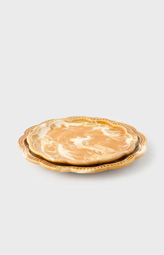 Marbled Scalloped Dessert Plate in Terracotta