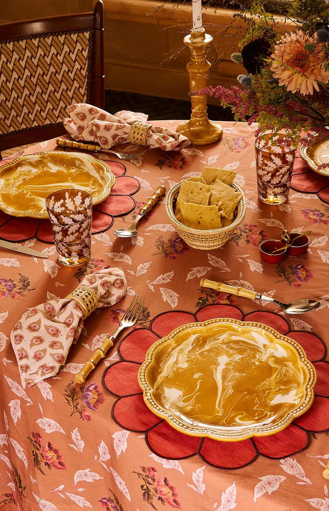 Marbled Scalloped Dinner Plate in Terracotta