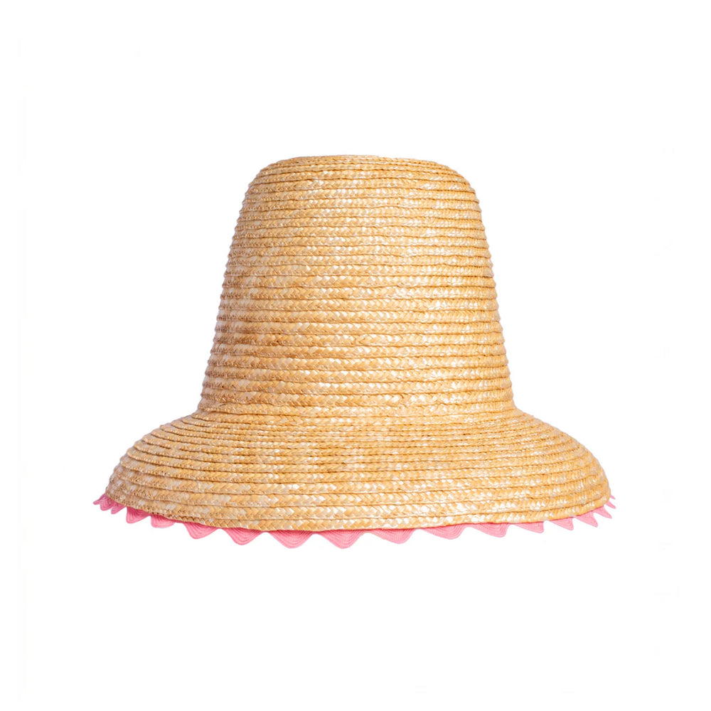 Front view of Wavy Hat in Rose showcasing natural raffia weave and pink scalloped brim trim on white background