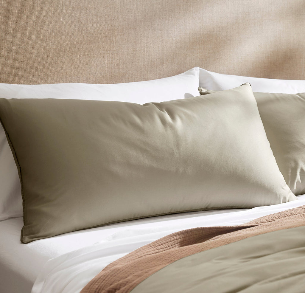 Signature Comforter Set in Oak