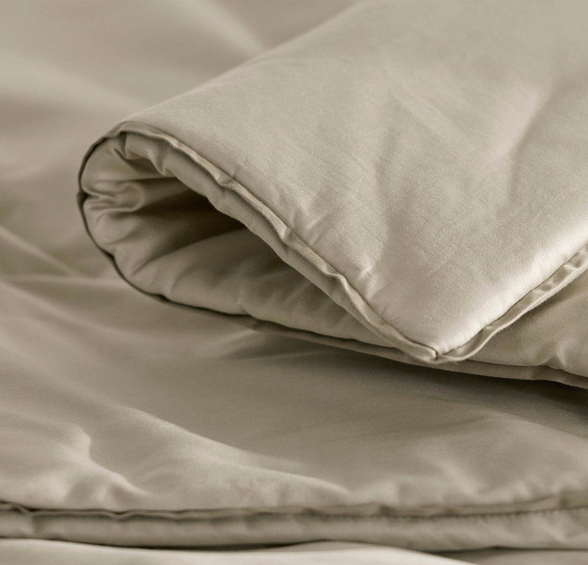 Signature Comforter Set in Oak