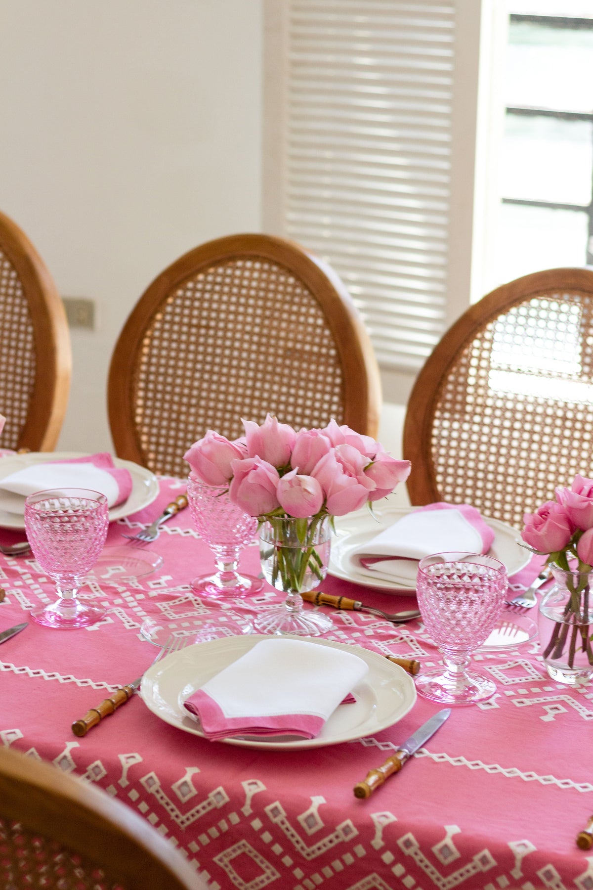 Ojete Rectangular Tablecloth in Bougainvillea