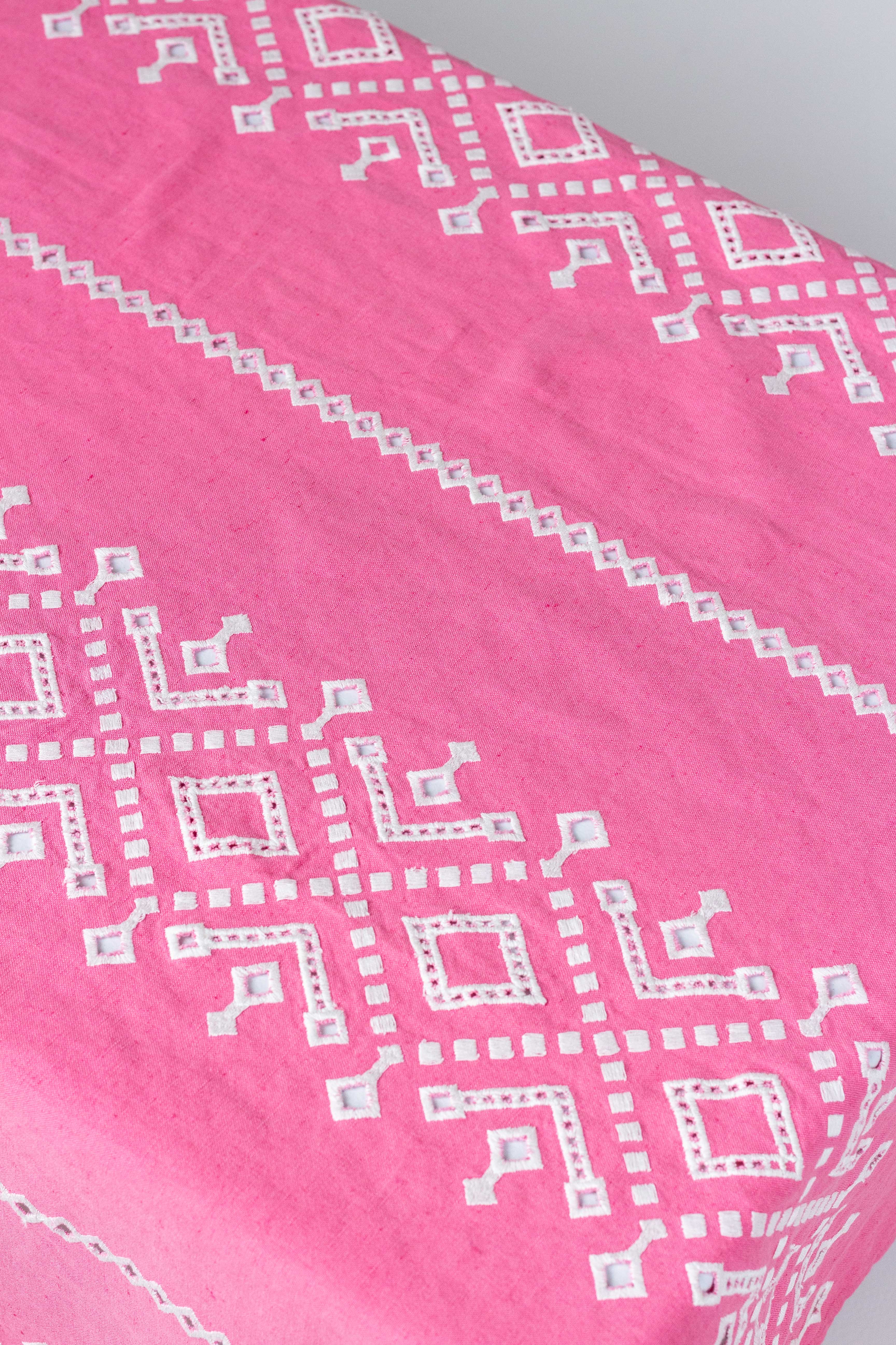 Ojete Rectangular Tablecloth in Bougainvillea