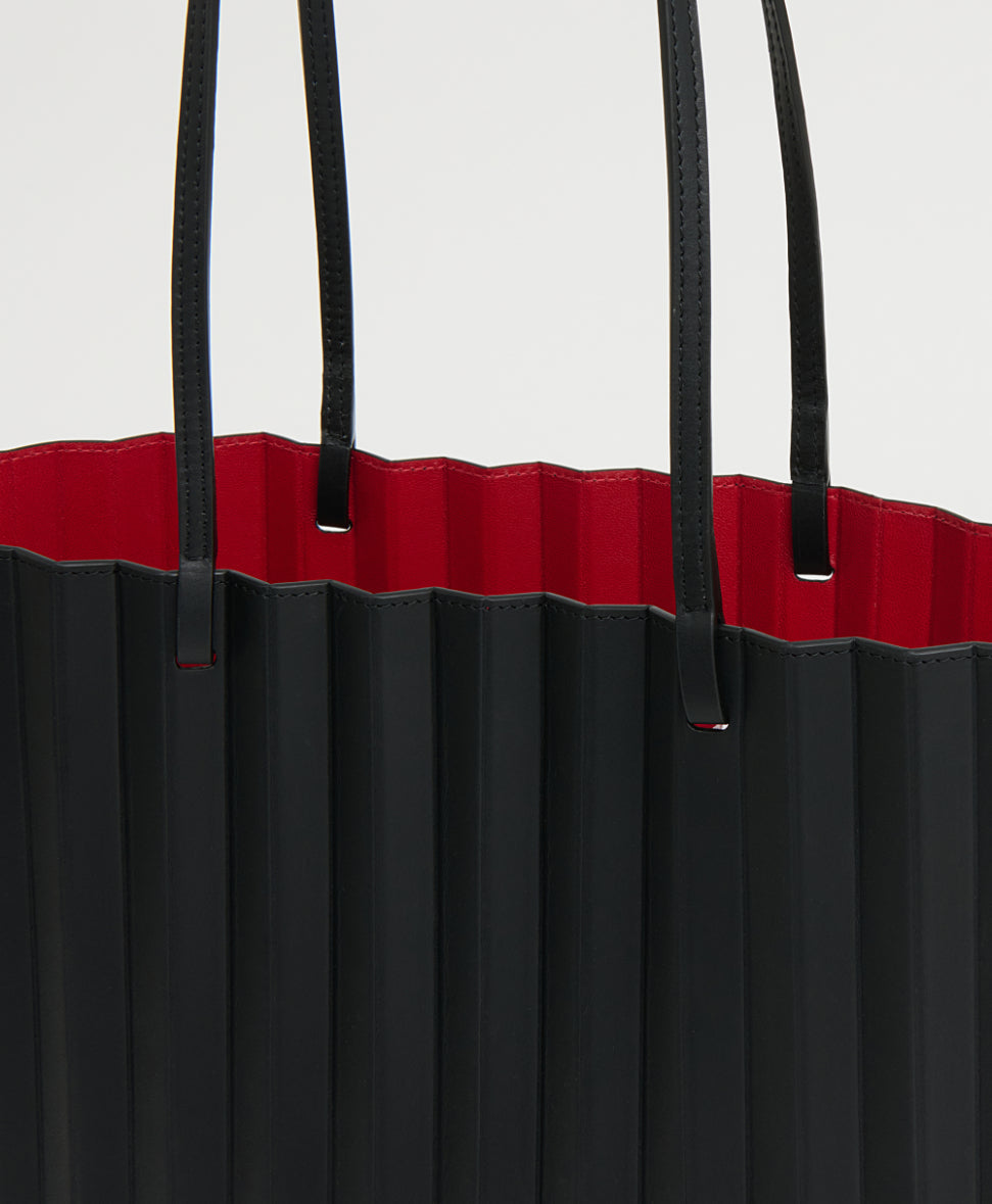 Large Pleated Filo Tote in Black/Flamma