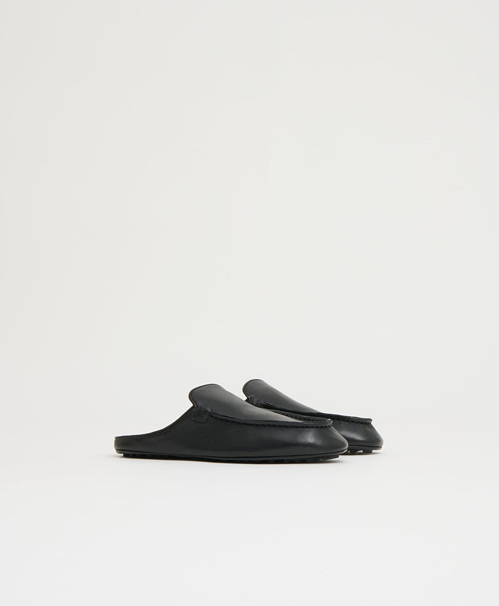 Moccasin Mule in Black