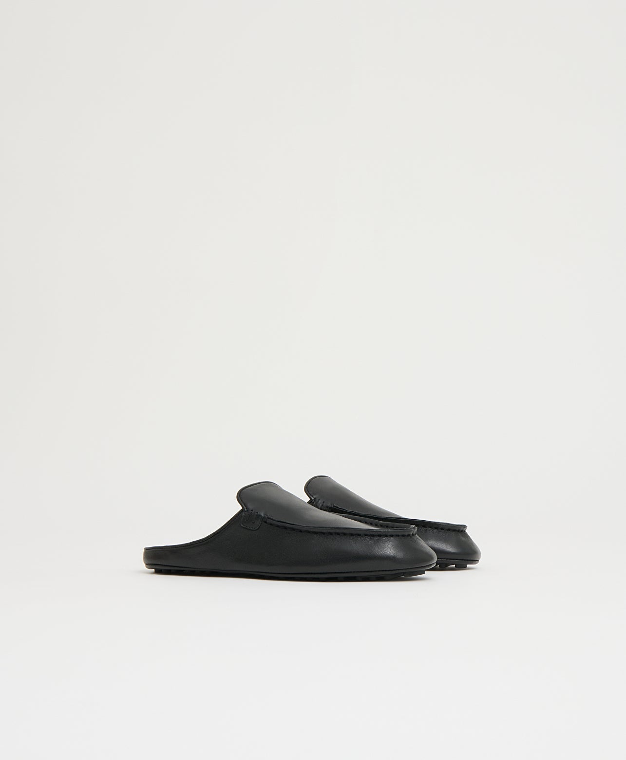 Moccasin Mule in Black