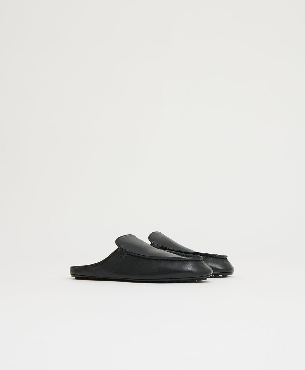 Moccasin Mule in Black