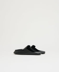 Moccasin Mule in Black