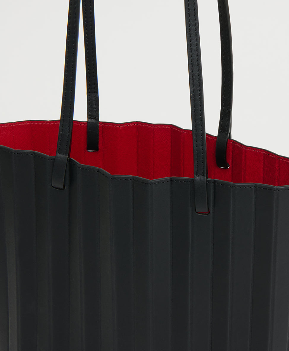 Pleated Filo Tote in Black/Flamma