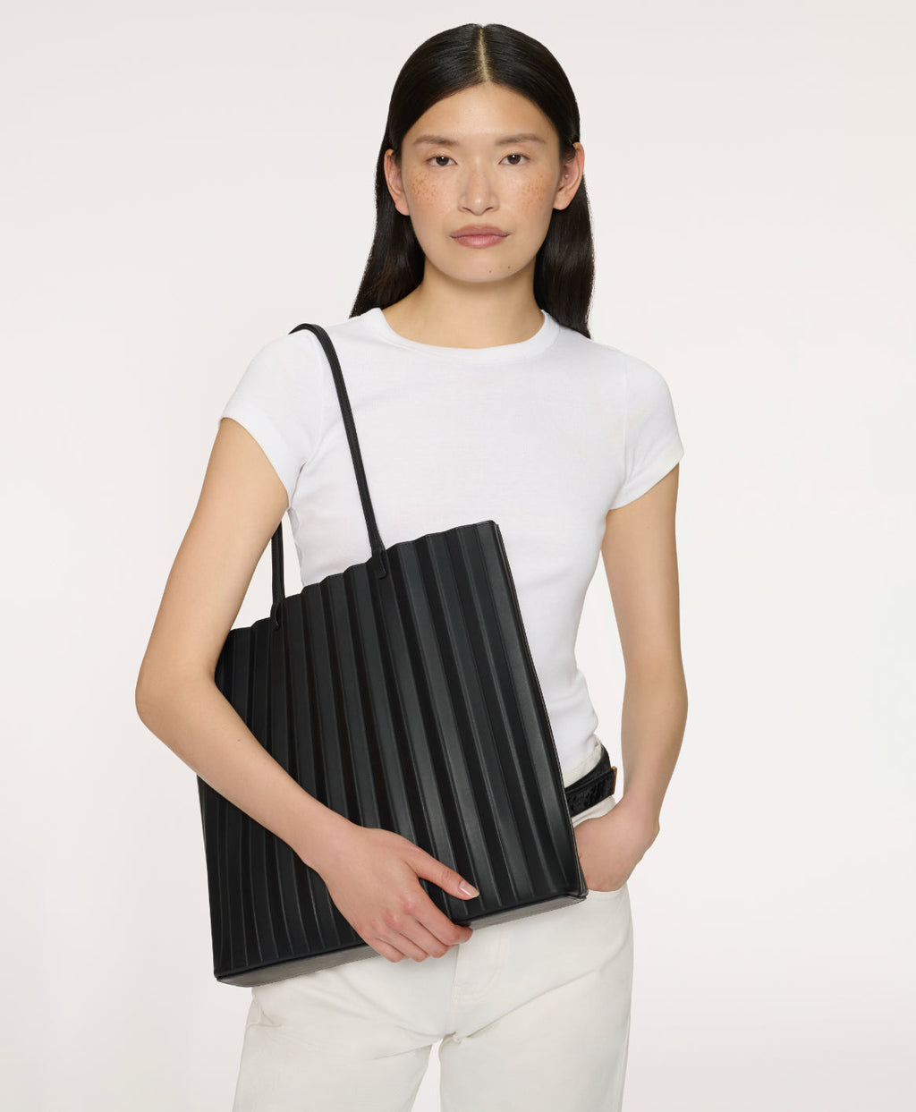 Large Pleated Filo Tote in Black/Flamma