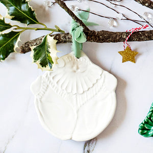 Pietra Natale Figural Santa Ornament in White
