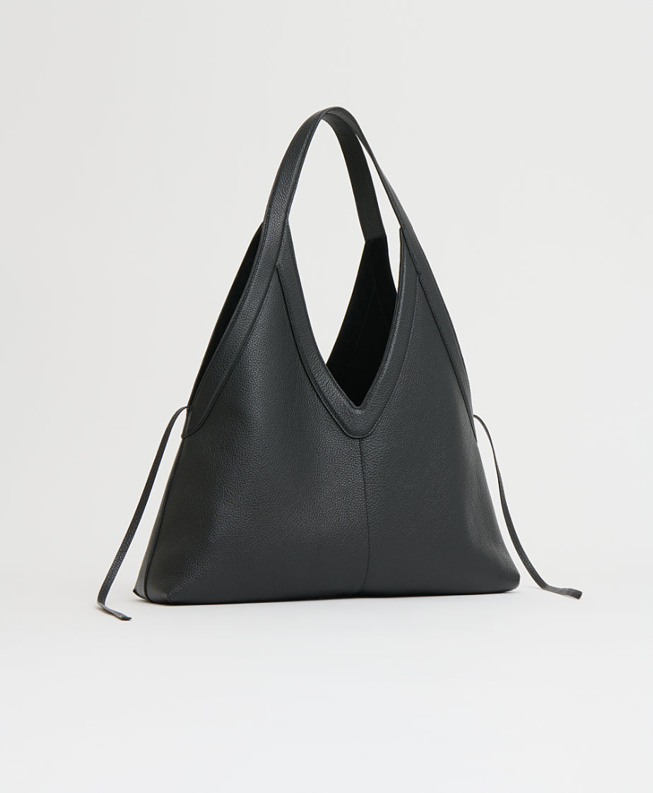Soft M Tote in Black