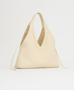 Soft Medium Tote in Jasmine