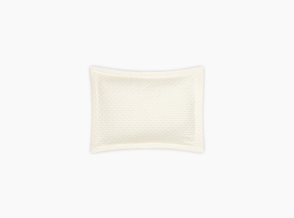 Perla Sham in Ivory