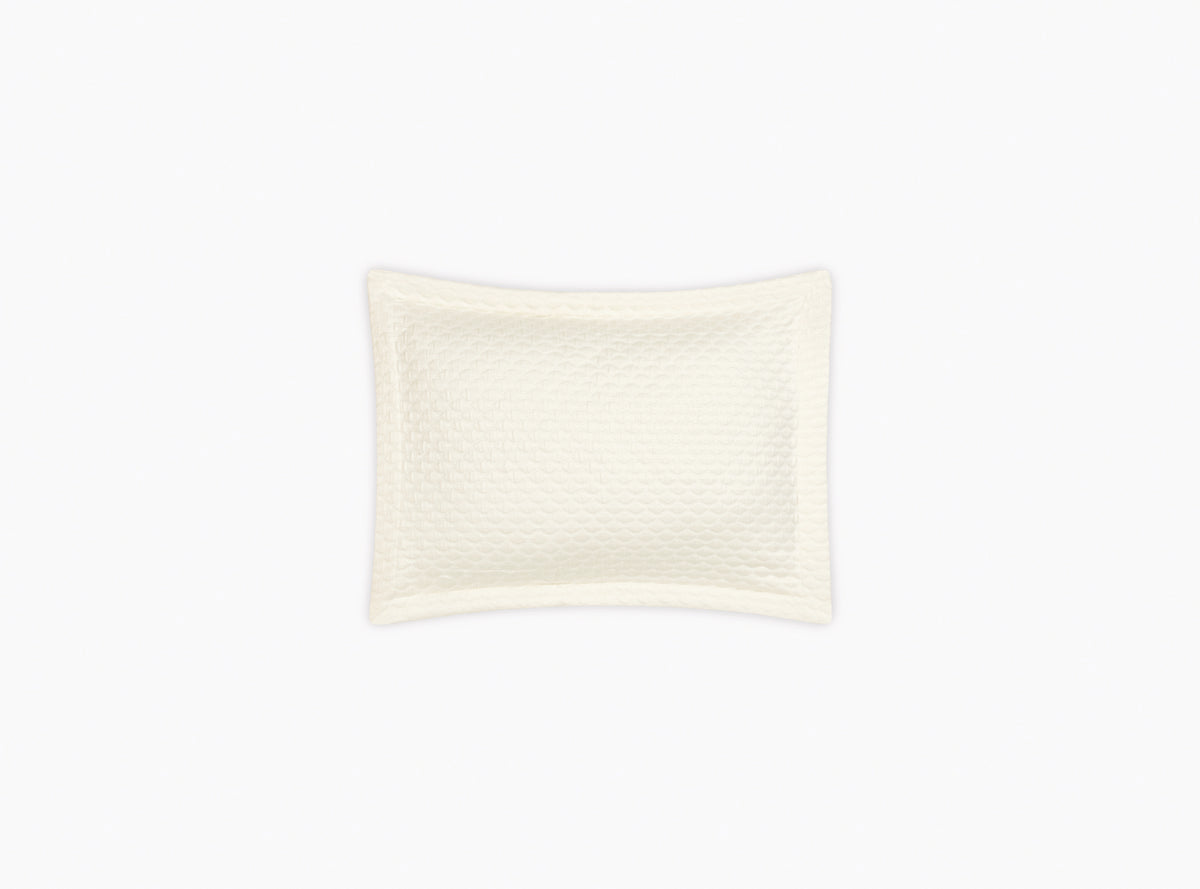 Perla Sham in Ivory