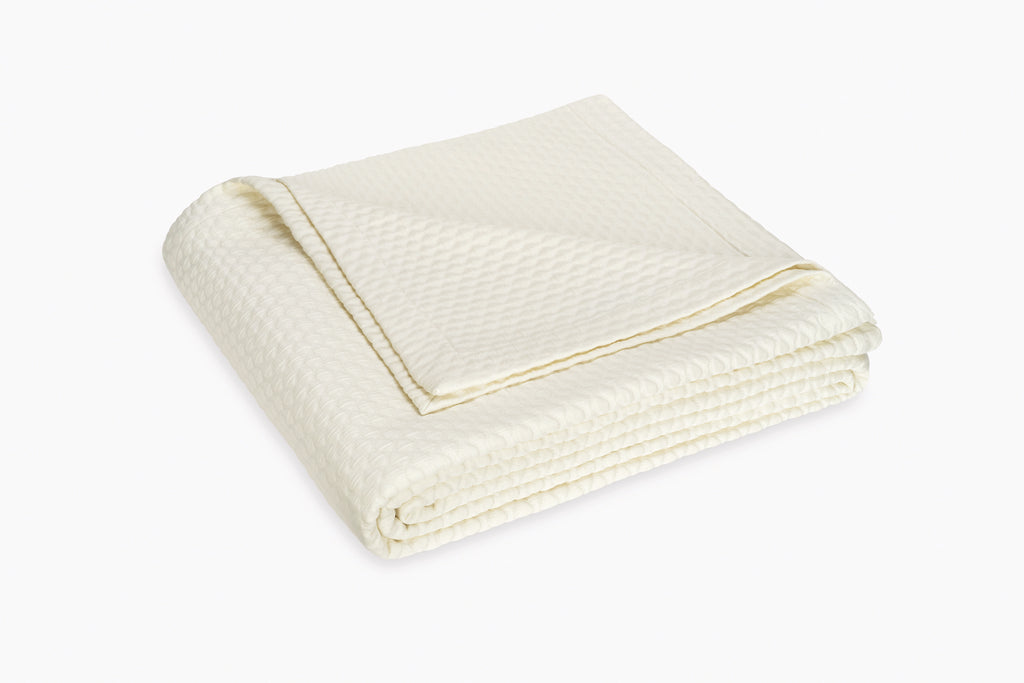 Perla Coverlet in Ivory