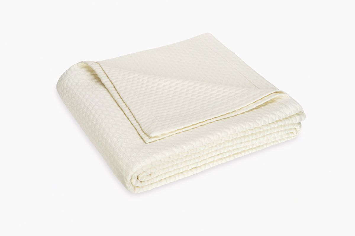 Perla Coverlet in Ivory