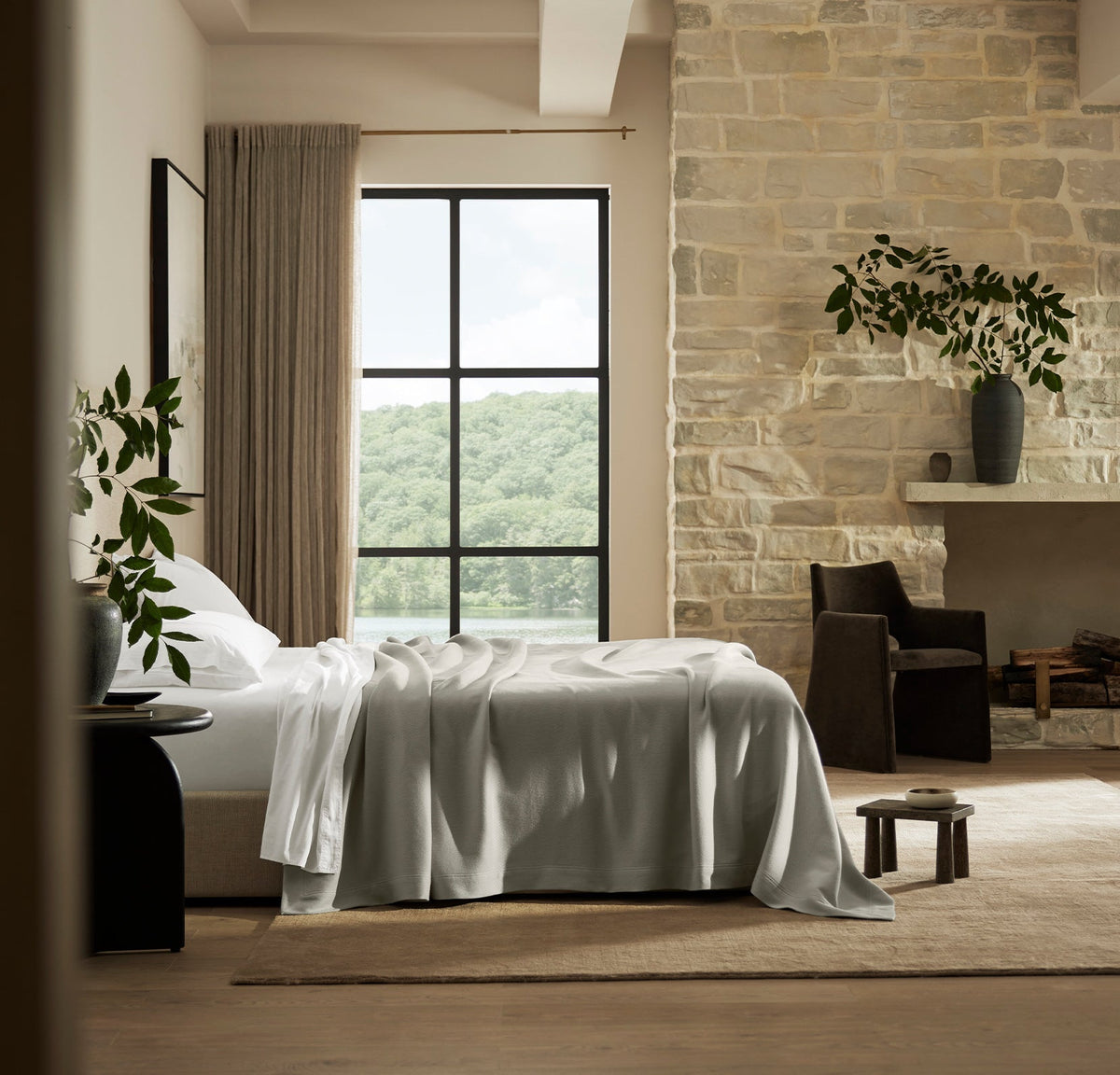 Essential Bed Blanket in Pewter