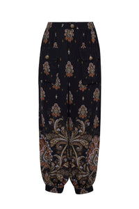 Pietro Pant in Castle Paisley Black
