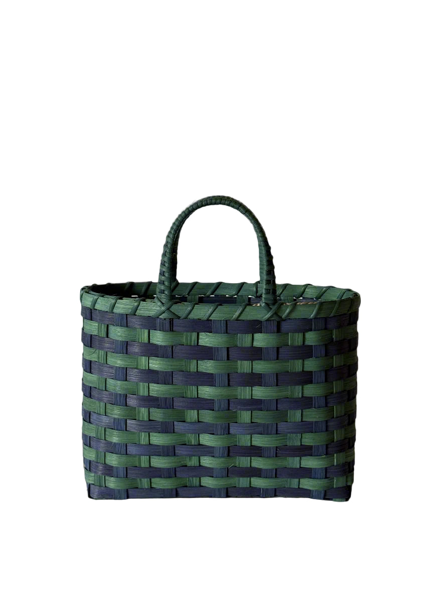 Retro-Travel Tote in Pleasant Mountain