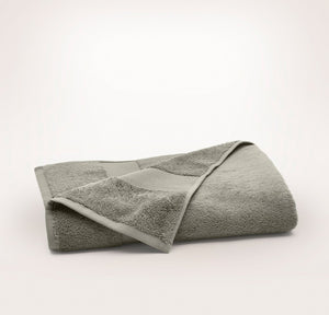 Plush Bath Towel in Juniper